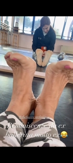 Veronica Maya feet photo thumbnail