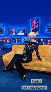 Lily Allen feet photo thumbnail