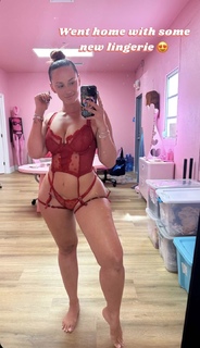 Julieanna Marie Goddard feet photo thumbnail
