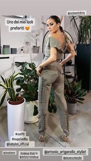 Giorgia Palmas feet photo thumbnail