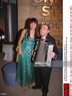 Lucy Lawless feet photo thumbnail