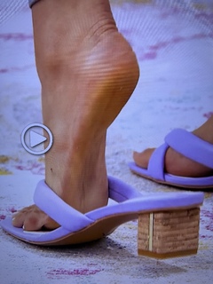 Courtney Khondabi feet photo thumbnail