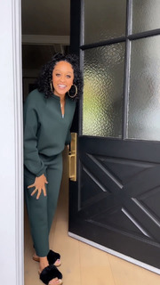 Tia Mowry feet photo thumbnail