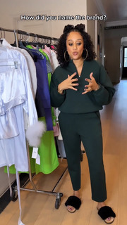 Tia Mowry feet photo thumbnail