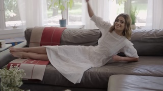 Taylor Hill feet photo thumbnail