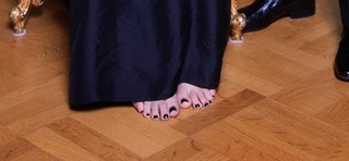 Katherine von Drachenberg feet photo thumbnail