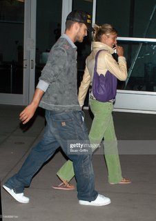 Cameron Diaz feet photo thumbnail