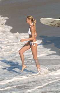 Cameron Diaz feet photo thumbnail