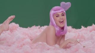 Katy Perry feet photo thumbnail