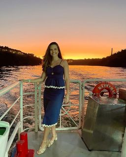 Juliana Paiva feet photo thumbnail