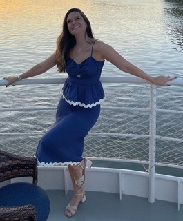 Juliana Paiva feet photo thumbnail