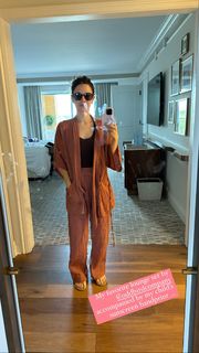 Rachel Bilson feet photo thumbnail