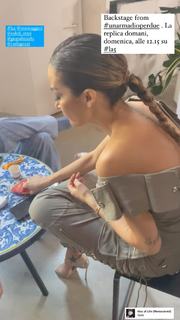 Giorgia Palmas feet photo thumbnail
