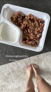 Paulina Sykut feet photo thumbnail