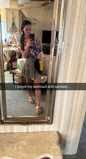 Brittney Smith feet photo thumbnail