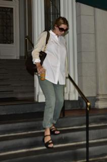 Uma Thurman feet photo thumbnail