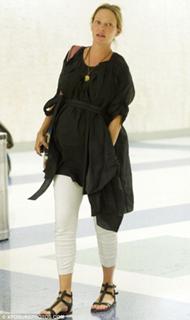 Uma Thurman feet photo thumbnail