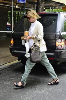 Uma Thurman feet photo thumbnail