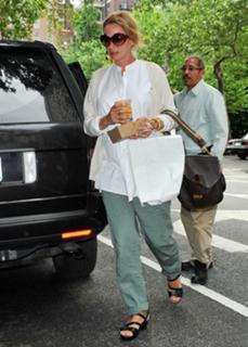 Uma Thurman feet photo thumbnail