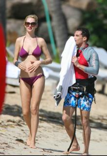 Uma Thurman feet photo thumbnail