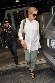 Uma Thurman feet photo thumbnail