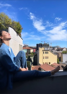 Anna Safroncik feet photo thumbnail