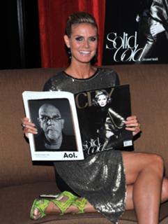 Heidi Klum feet photo thumbnail