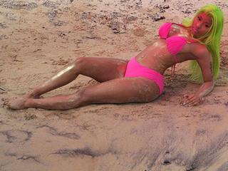 Nicki Minaj feet photo thumbnail