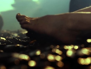 Aurora Aksnes feet photo thumbnail