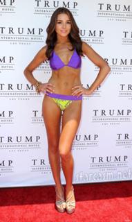 Olivia Culpo feet photo thumbnail