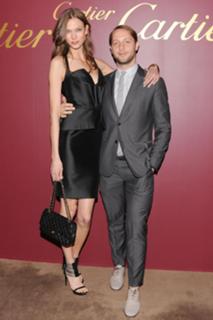 Karlie Kloss feet photo thumbnail