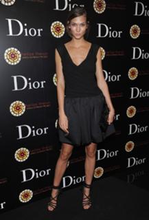 Karlie Kloss feet photo thumbnail