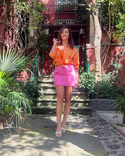 Caterina Balivo feet photo thumbnail