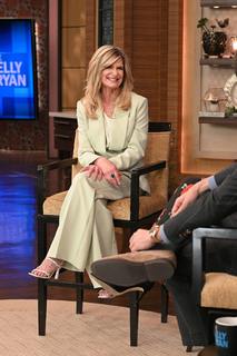 Kyra Sedgwick feet photo 3