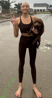 Nastia Liukin feet photo thumbnail