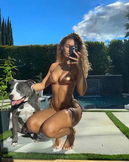 Jena Frumes feet photo thumbnail
