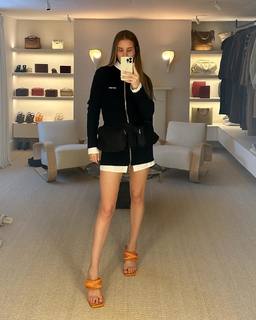 Rosie Huntington-Whiteley feet photo thumbnail
