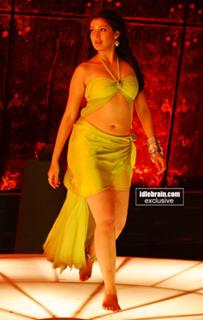 Raai Laxmi feet photo thumbnail