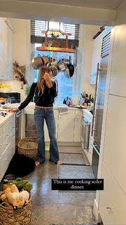 Kelly Bensimon feet photo thumbnail