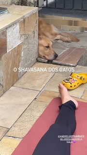 Larissa Manoela feet photo thumbnail