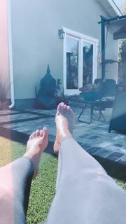 Vida Guerra feet photo thumbnail