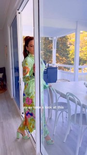 Eva Mendes feet photo thumbnail
