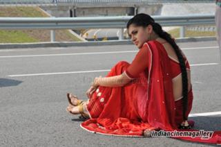 Taapsee Pannu feet photo thumbnail