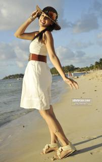 Taapsee Pannu feet photo thumbnail