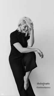 Holly Willoughby feet photo thumbnail