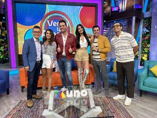 Laura González feet photo thumbnail