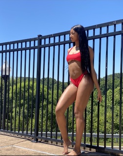Angel Reese feet photo thumbnail