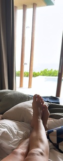Caterina Balivo feet photo thumbnail