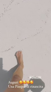 Caterina Balivo feet photo thumbnail