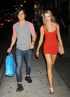 Katrina Bowden feet photo thumbnail